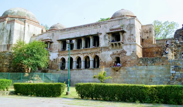 Hauz Khas Complex, Delhi: Address, Location, Metro, Timings & Important Details