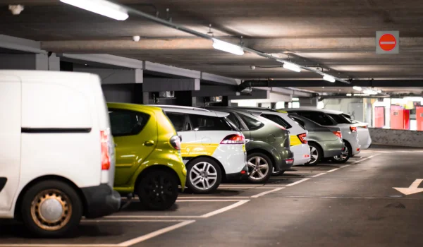The Role of Parking in the Success of Commercial Complexes
